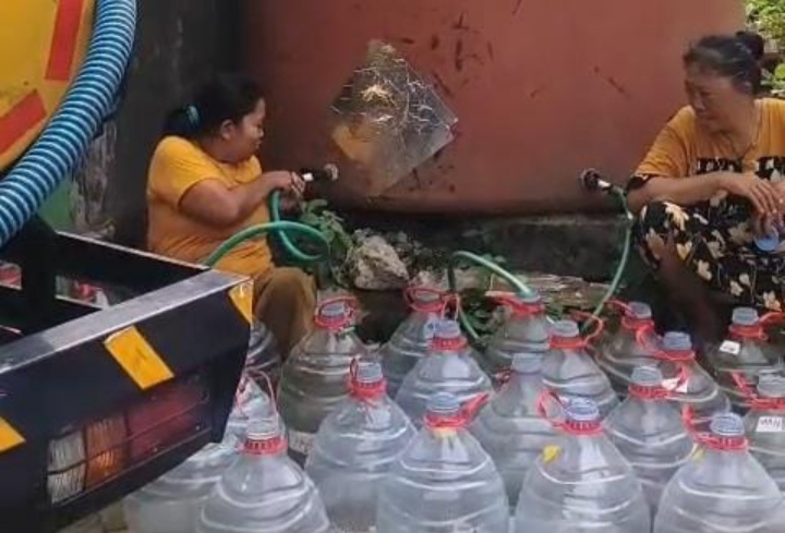 40 KK di Tegal Gede Krisis Air, BPBD Jember Distribusikan 5.000 Liter Air Bersih