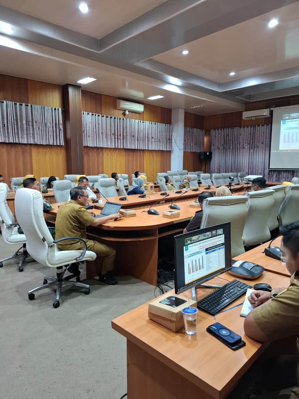 pemkab-jember-ikuti-rakor-pengendalian-inflasi-daerah-dan-arahan-menkeu-terkait-percepatan-belanja-daerah-20251021