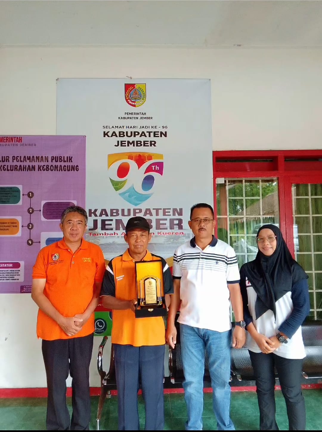 kelurahan-kebonagung-raih-penghargaan-bimtek-validasi-data-dashboard-ats-2025-dari-dinas-pendidikan-jember-20251203