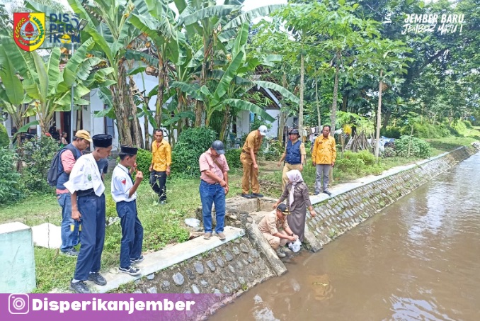 dari-sungai-untuk-masyarakat-gerakan-restocking-ikan-tawes-2025-20251203