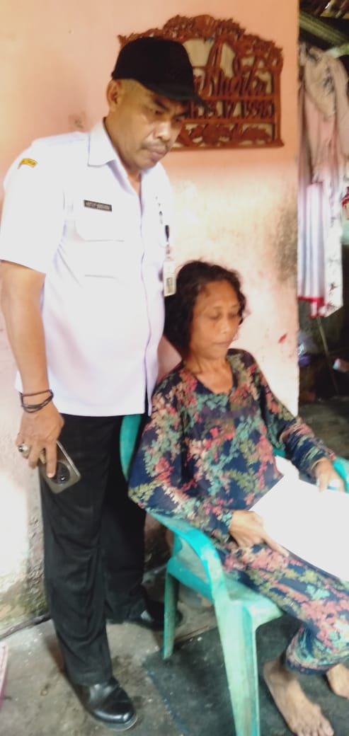 air-mata-di-kedawung-kidul-kelurahan-gebang-gerak-cepat-selamatkan-rumah-dan-kesehatan-ibu-nanik-penderita-stroke-20251205