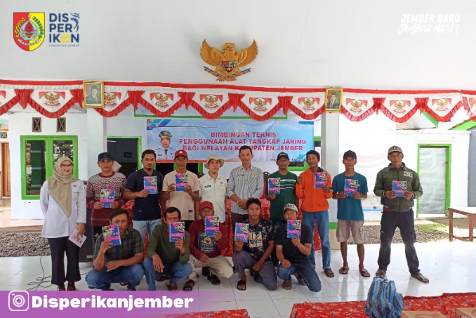 bimtek-penggunaan-alat-tangkap-jaring-untuk-nelayan-jember-digelar-di-desa-sumberejo-20251212
