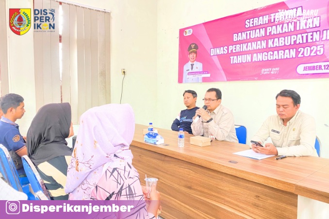 dinas-perikanan-salurkan-bantuan-pakan-untuk-tingkatkan-produksi-perikanan-budidaya-20251214