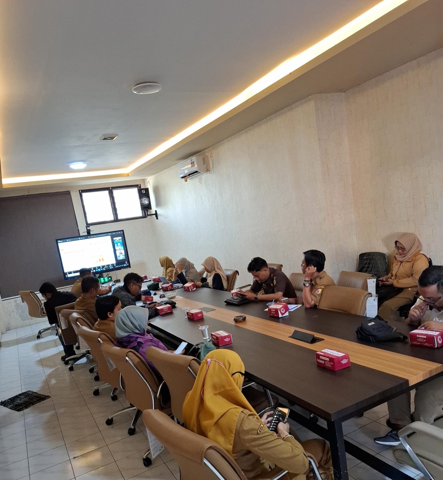 pemkab-jember-ikuti-rakor-pengendalian-inflasi-2025-dan-evaluasi-program-3-juta-rumah-20251215