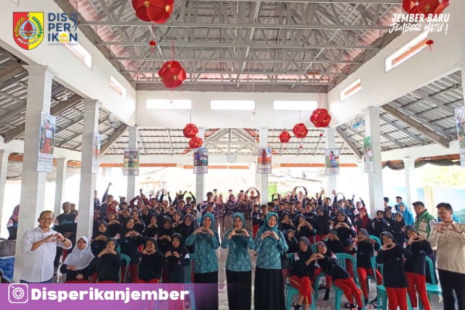 dinas-perikanan-jember-gencarkan-sosialisasi-gemarikan-di-sdn-2-tempurejo-untuk-dukung-pencegahan-stunting-20251215