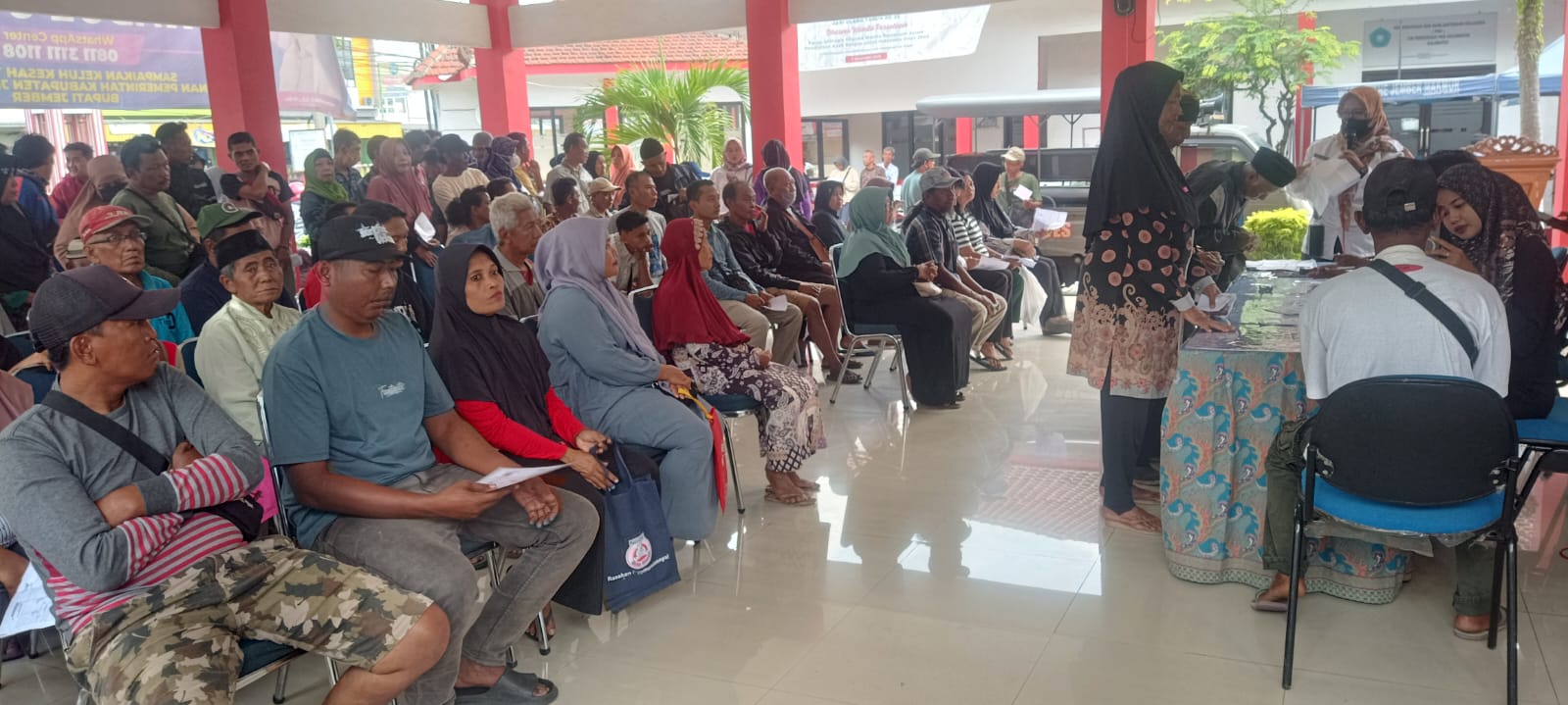 penyaluran-blt-kesra-tahap-3-di-kecamatan-kaliwates-jember-berlangsung-lancar-warga-antusias-terima-bantuan-20251230