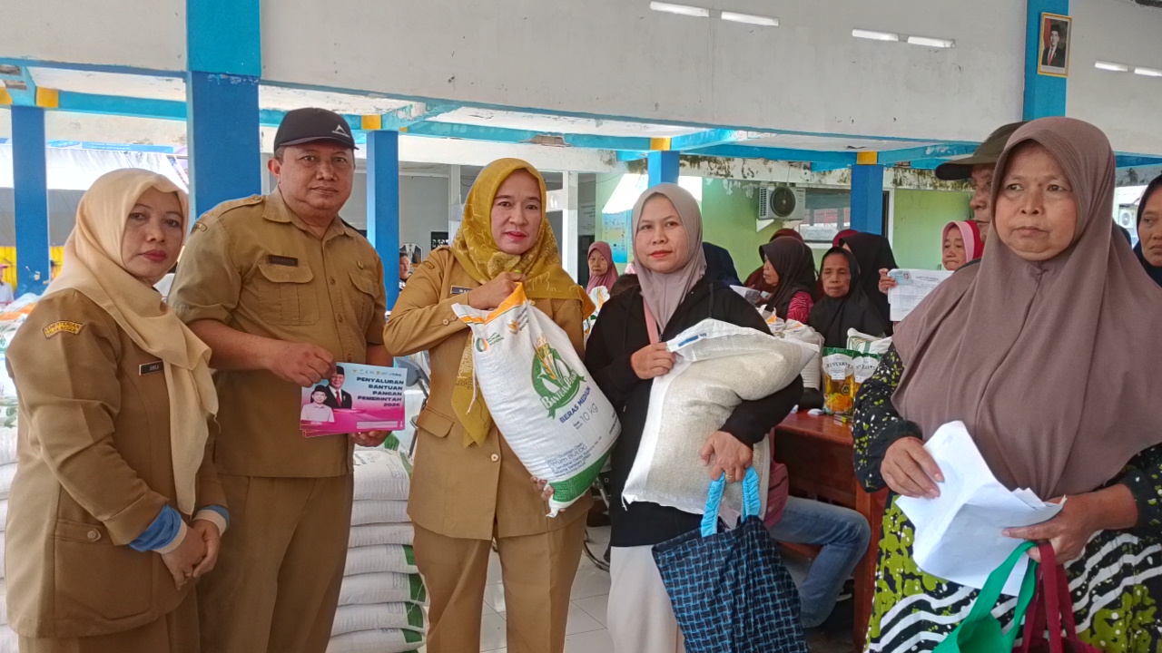 penyaluran-bantuan-pangan-untuk-1714-kpm-di-kelurahan-tegal-besar-20260414