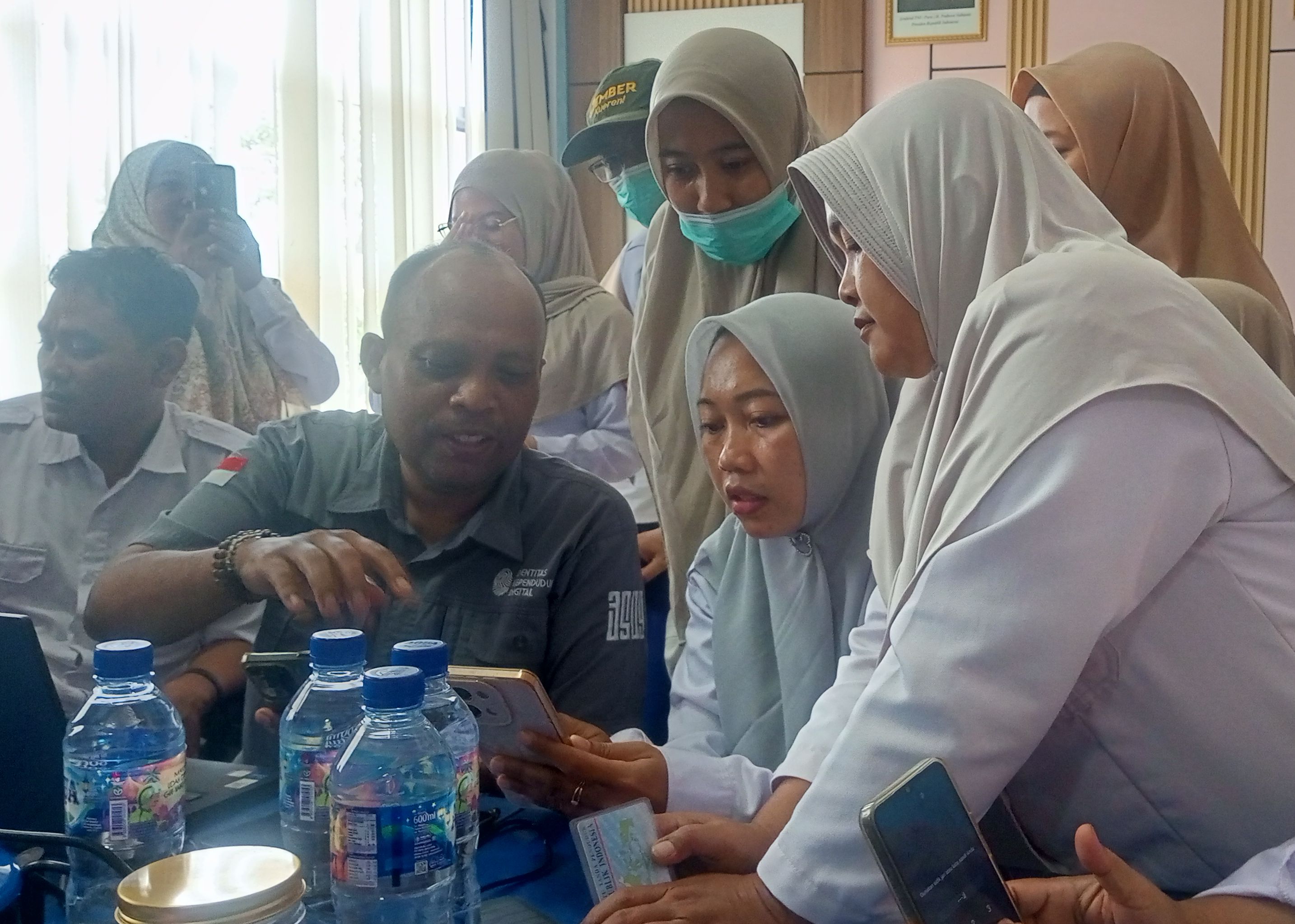 dukung-percepatan-aktivasi-ikd-operator-layanan-kecamatan-puger-hadir-di-puskesmas-kasiyan-20260624