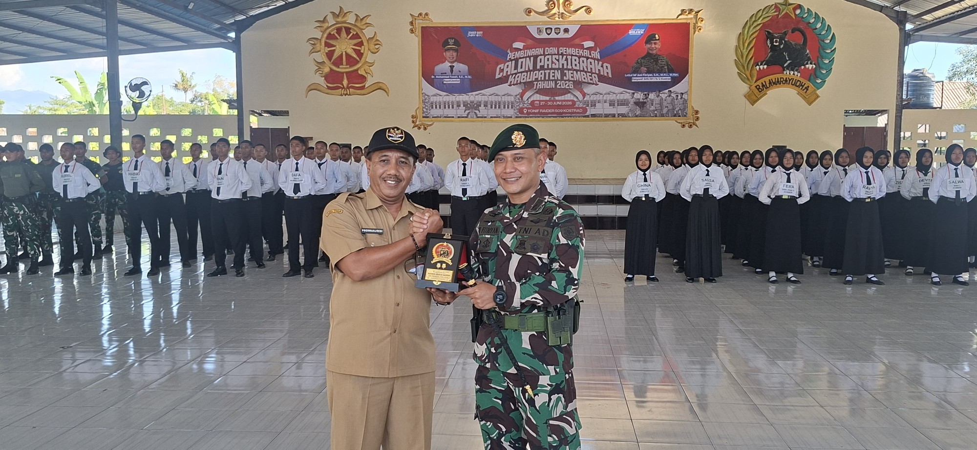 bakesbangpol-jember-dan-yonif-509-rampungkan-pembinaan-calon-paskibraka-2026-20260701