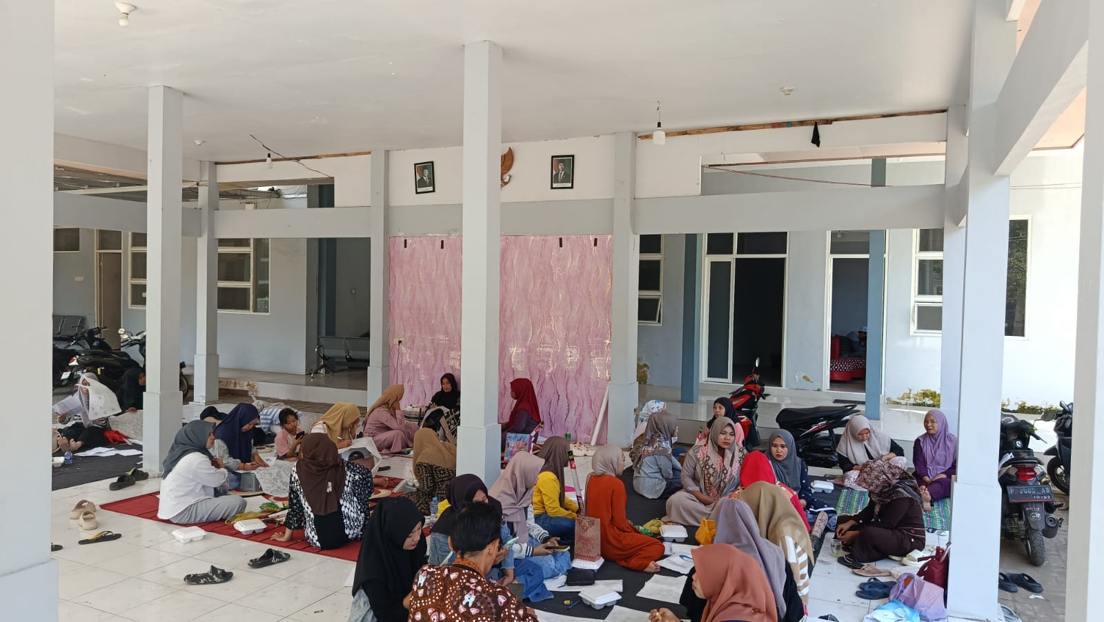 program-cetak-pengusaha-batik-muda-di-pringgondani-terus-berjalan-camat-sumberjambe-apresiasi-semangat-peserta-20260709