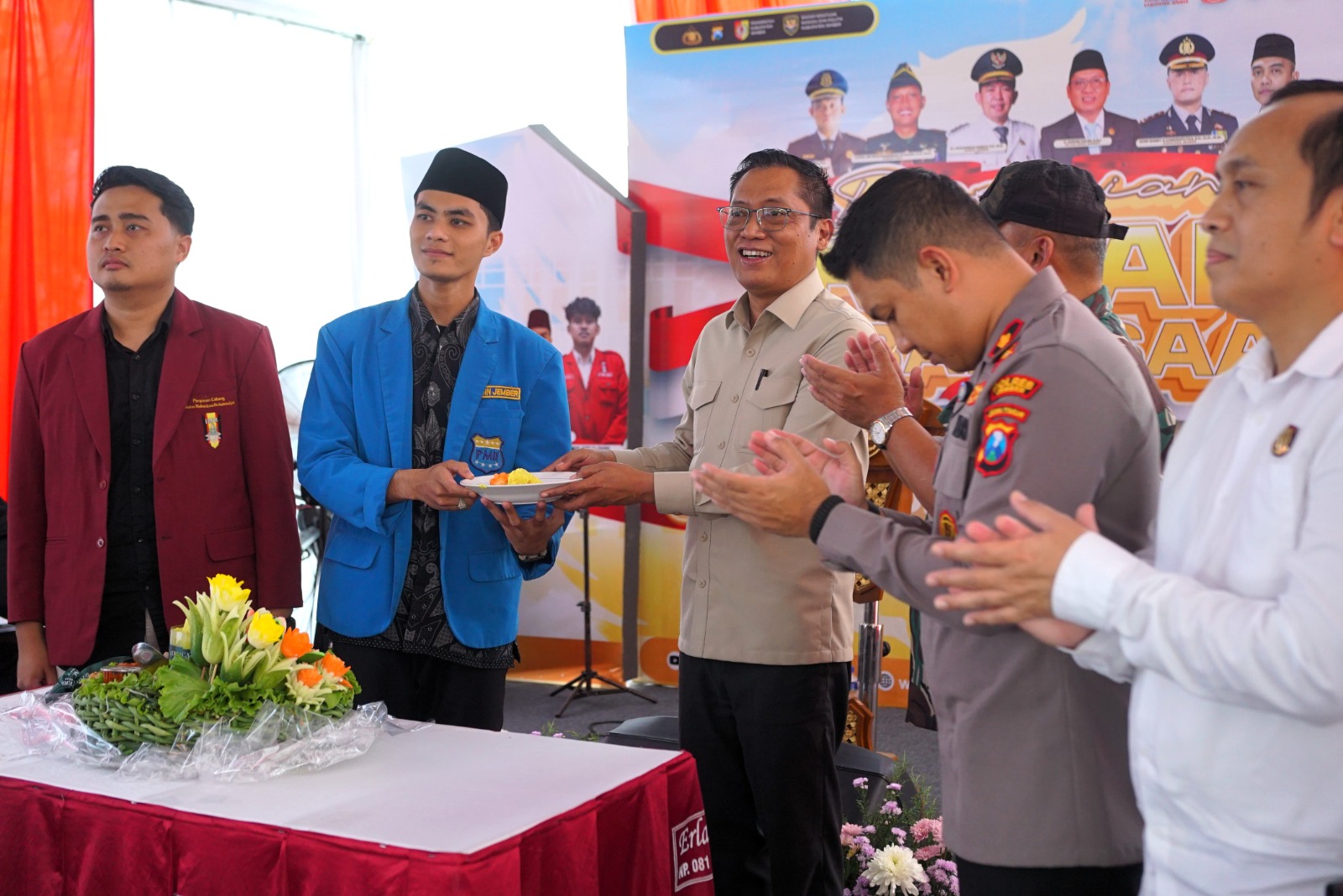 deklarasi-rumah-kebangsaan-jember-ketua-dprd-jembatan-aspirasi-mahasiswa-dan-pemerintah-daerah-20260710