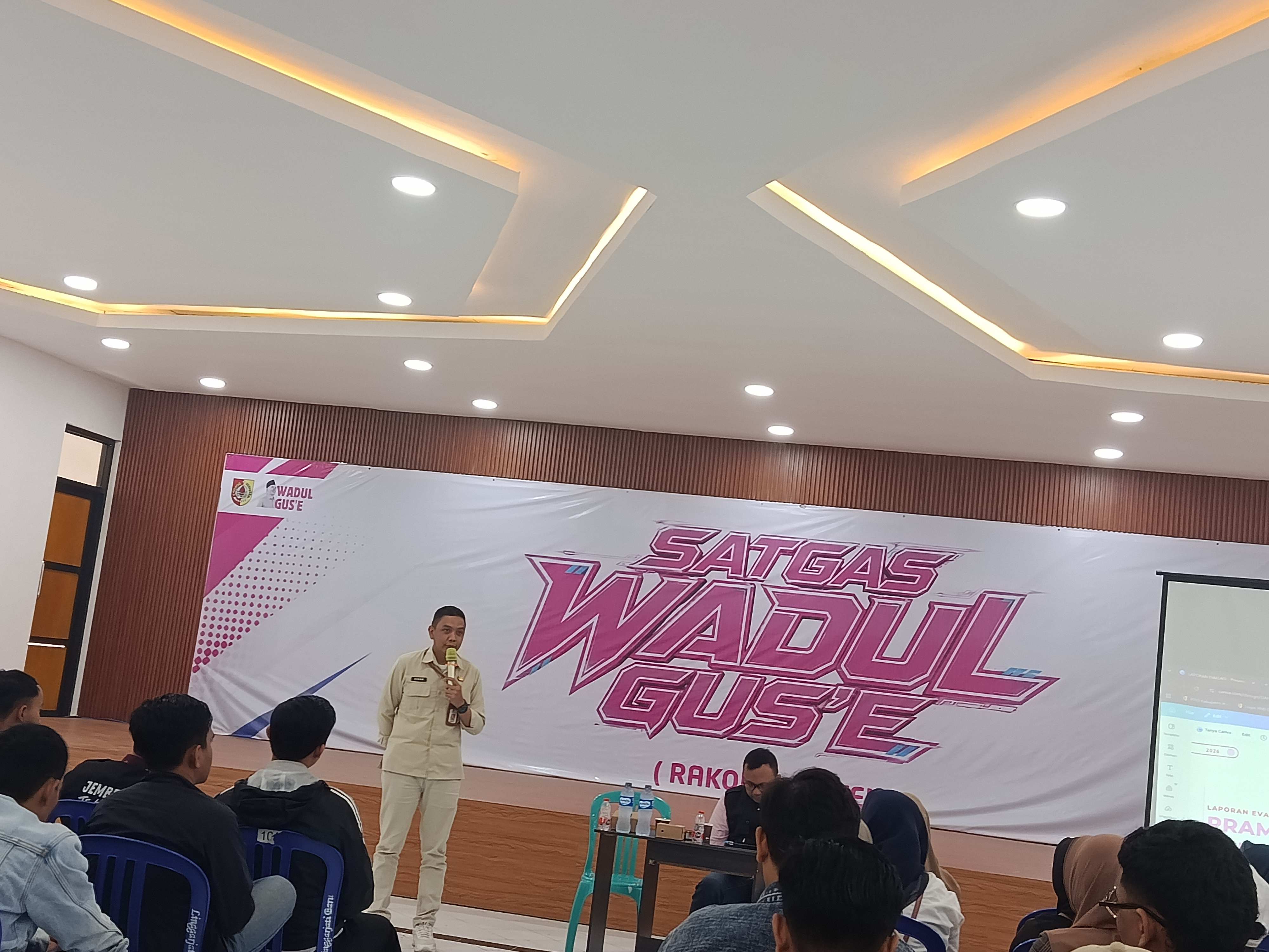 gencarkan-keterbukaan-informasi-diskominfo-jember-pacu-kompetensi-pramubakti-ppid-hingga-tingkat-kecamatan-20260710