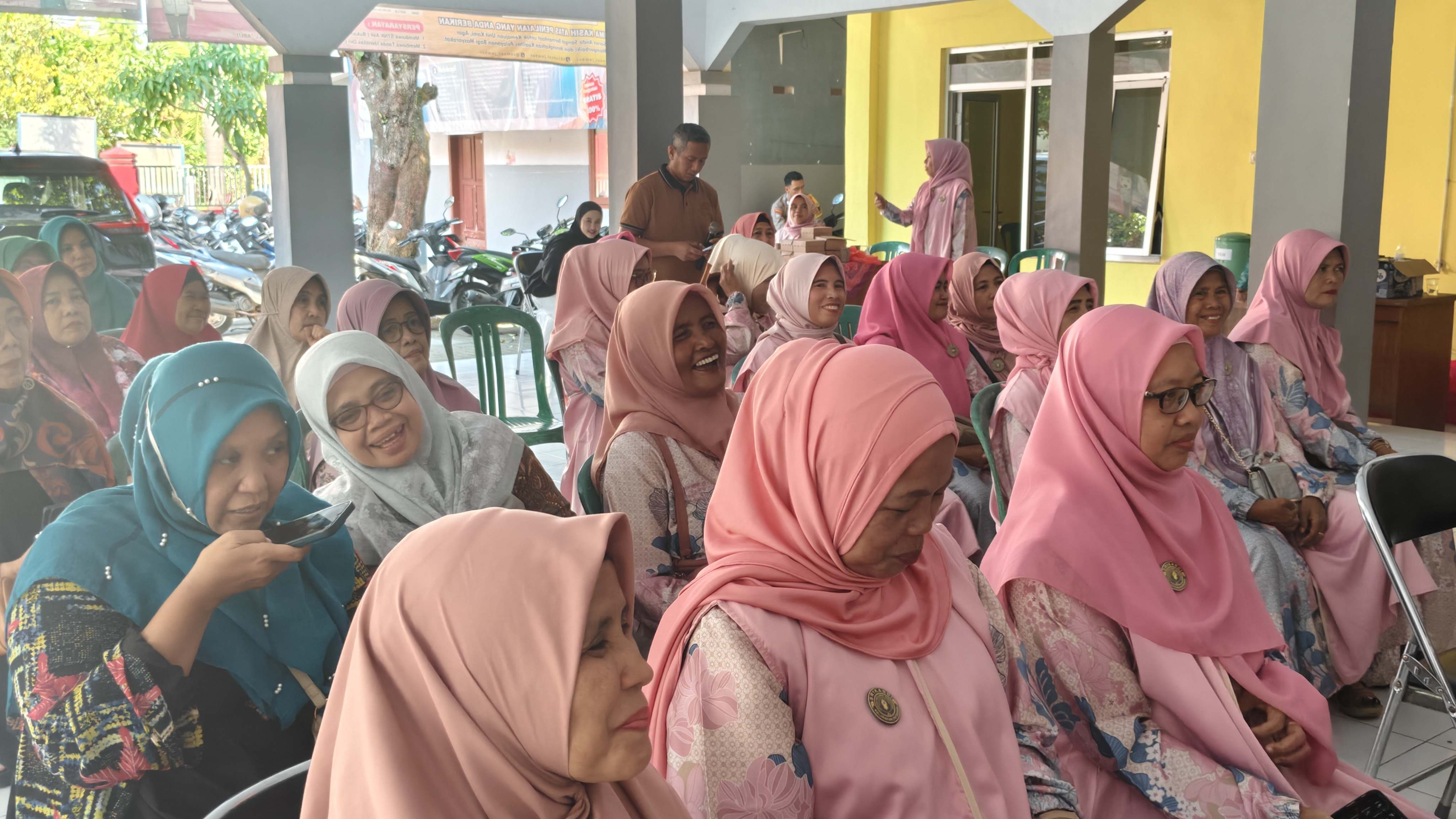 bunga-desaku-mini-di-patrang-perkuat-literasi-masyarakat-tentang-desil-kemiskinan-dan-program-kesejahteraan-20260712