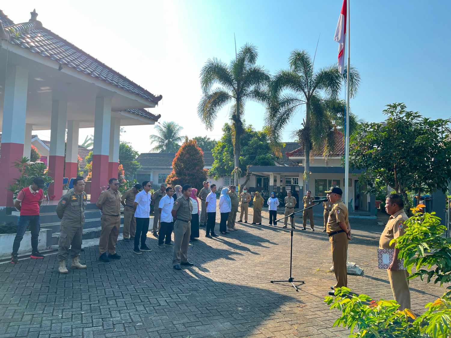 apel-pagi-kecamatan-sukorambi-perkuat-komitmen-asn-wujudkan-pelayanan-publik-berkualitas-20260713