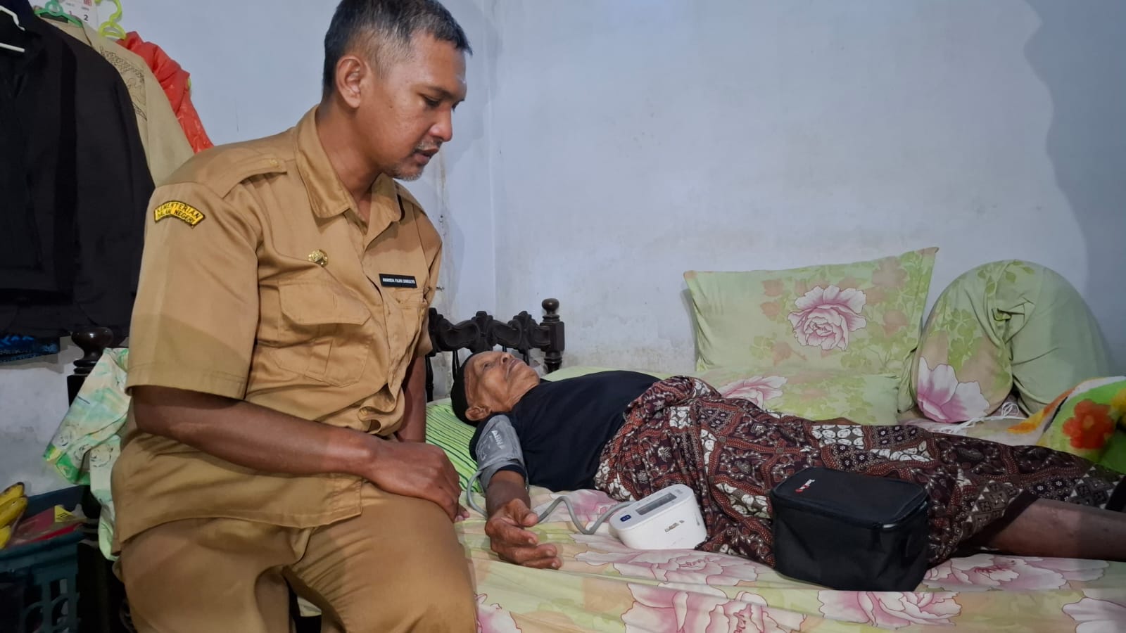 lansia-dan-pasien-sakit-kronis-tak-perlu-repot-puskesmas-mangli-layani-ke-rumah-20260713