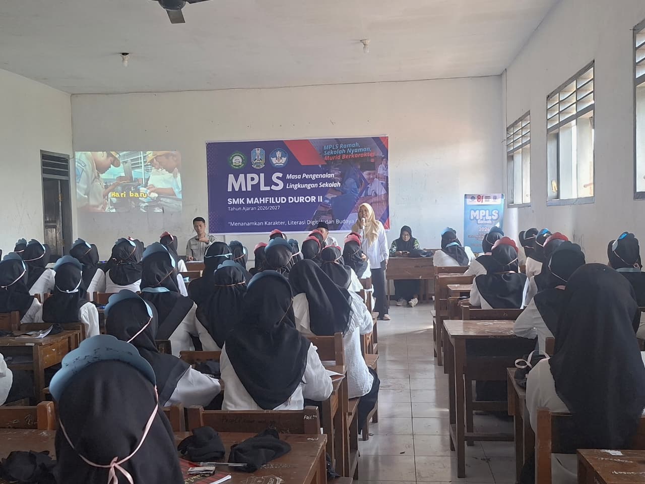 mpls-smk-putri-mahfiludduror-pemcam-jelbuk-tekankan-pentingnya-karakter-dan-kemandirian-perempuan-20260715