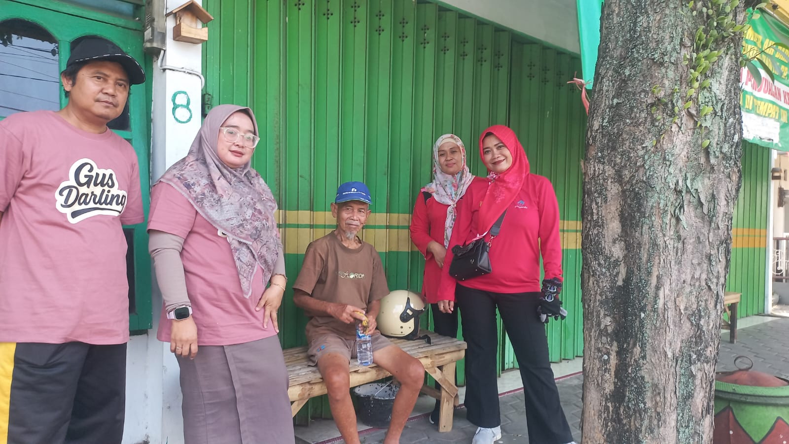 lansia-kepatihan-terjatuh-ditemukan-warga-kelurahan-jember-kidul-20260731