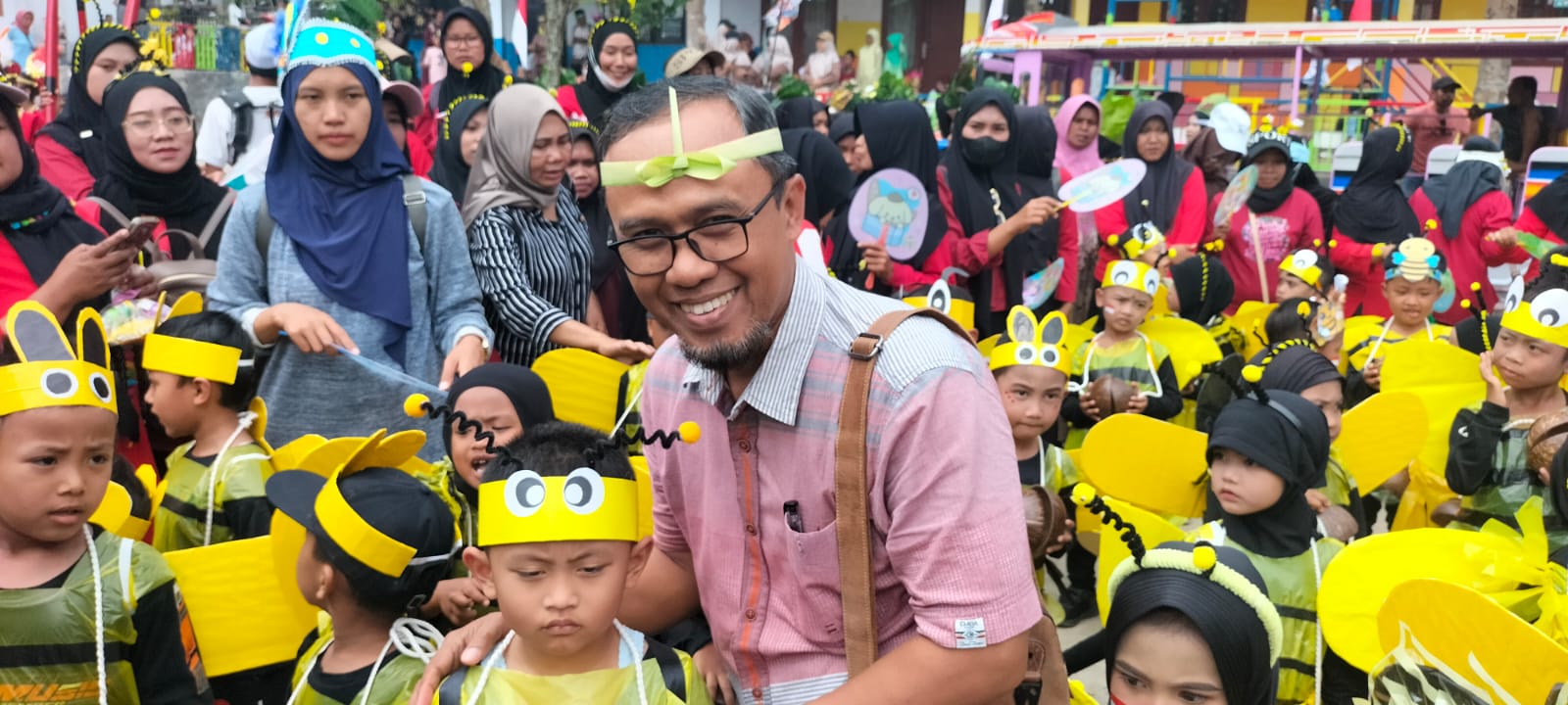 hadiri-kunjungan-menteri-pppa-di-ledokombo-camat-djoni-tegaskan-komitmen-sumberjambe-wujudkan-kawasan-ramah-anak-20260808