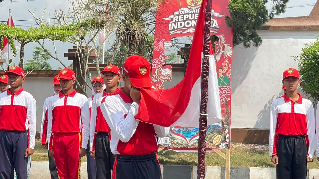 mantapkan-persiapan-acara-sakral-paskibra-kecamatan-jombang-gelar-gladi-bersih-pengukuhan-20260814