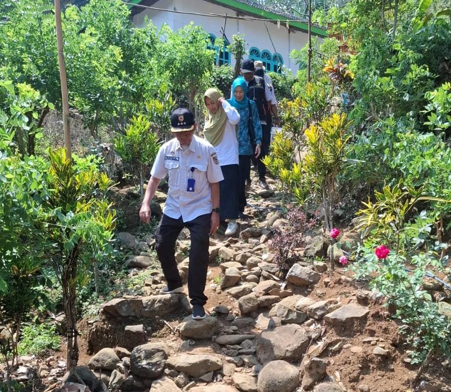 tim-home-care-puskesmas-tanggul-tembus-pelosok-lereng-argopuro-mbah-muni-dapat-pelayanan-lengkap-di-rumah-20260820