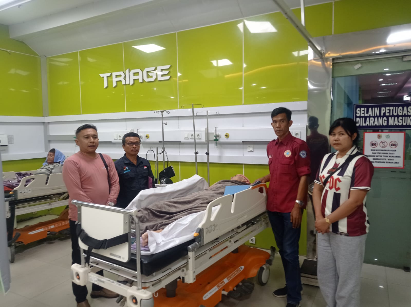 disnaker-jember-dampingi-pemulangan-pmi-asal-puger-yang-alami-pendarahan-otak-pasca-kecelakaan-di-taiwan-20260826
