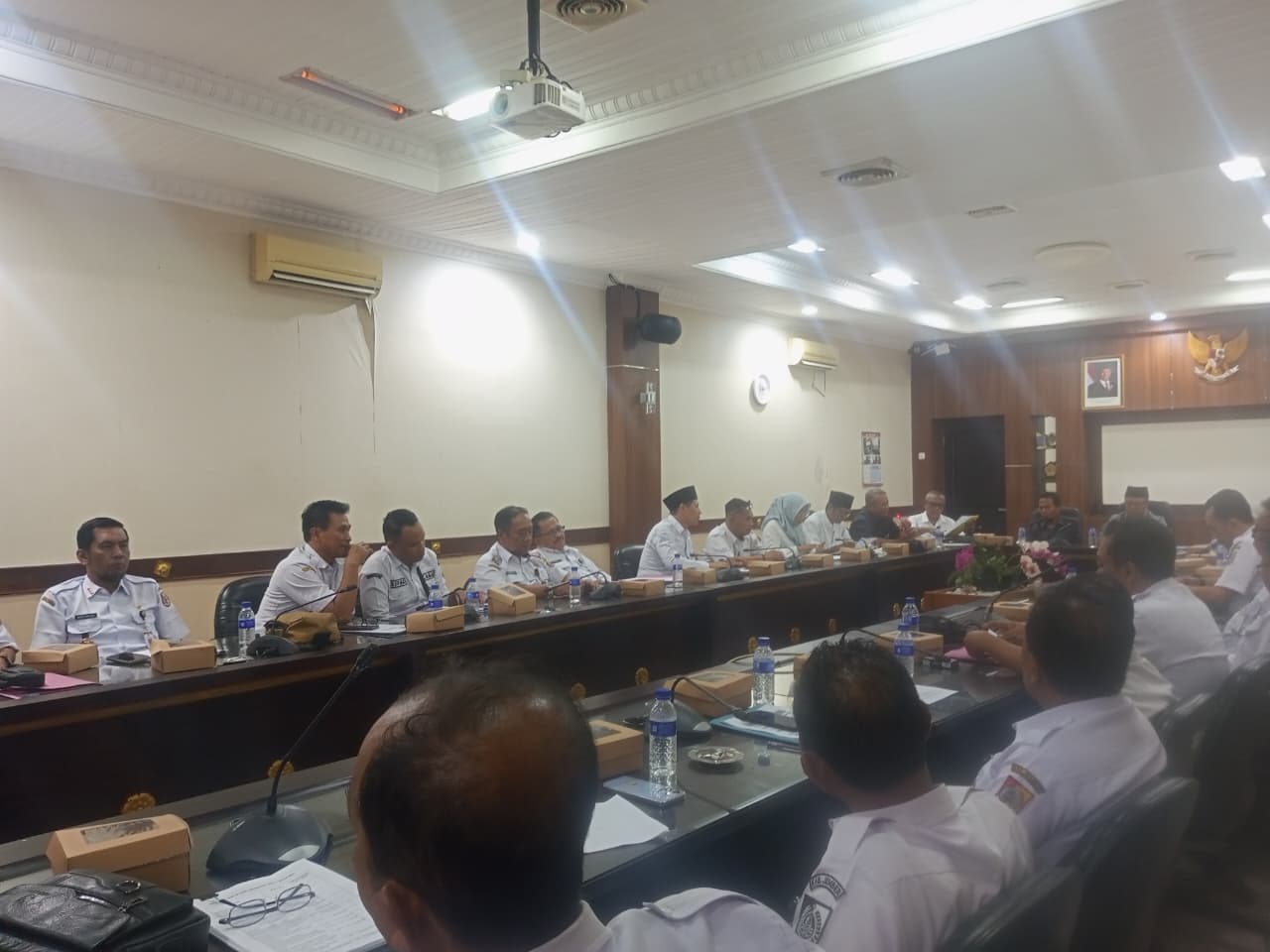 bersama-komisi-a-dprd-jember-31-camat-bahas-rancangan-anggaran-demi-pemerataan-kesejahteraan-20260827