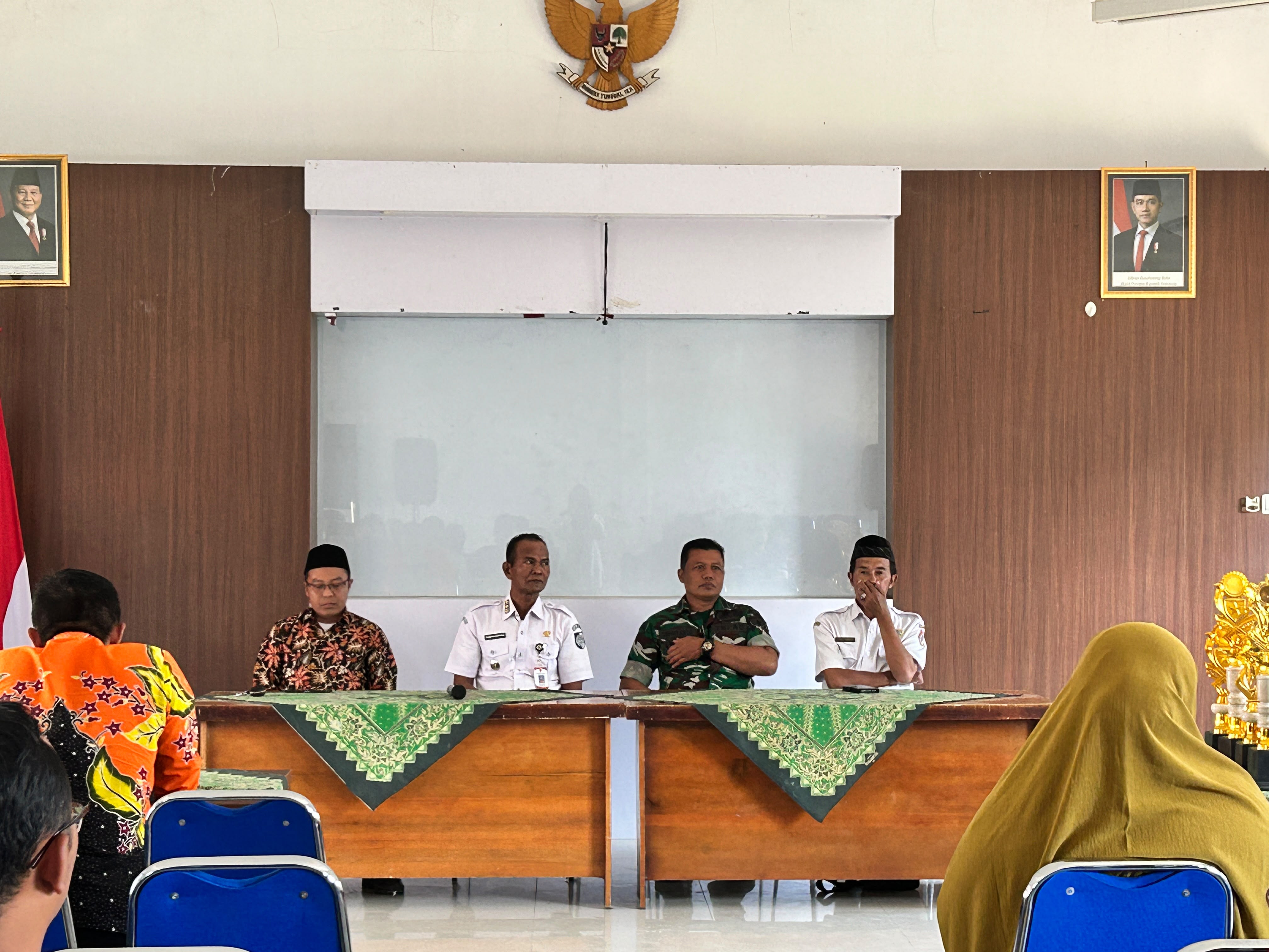 tutup-rangkaian-kegiatan-pemcam-panti-gelar-pembubaran-panitia-dan-penyerahan-tropi-gerak-jalan-lingkot-20260828
