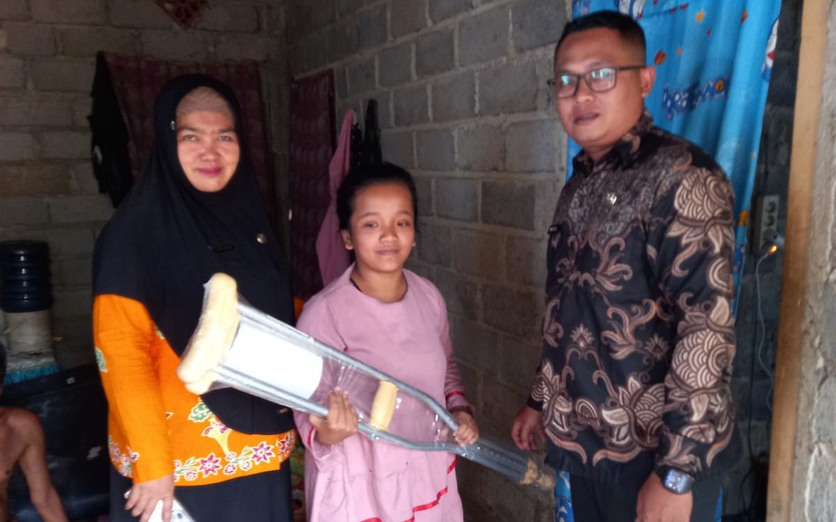 bansos-hingga-alat-kruk-disalurkan-pelayanan-jemput-bola-sumberjambe-terus-berlanjut-20260827