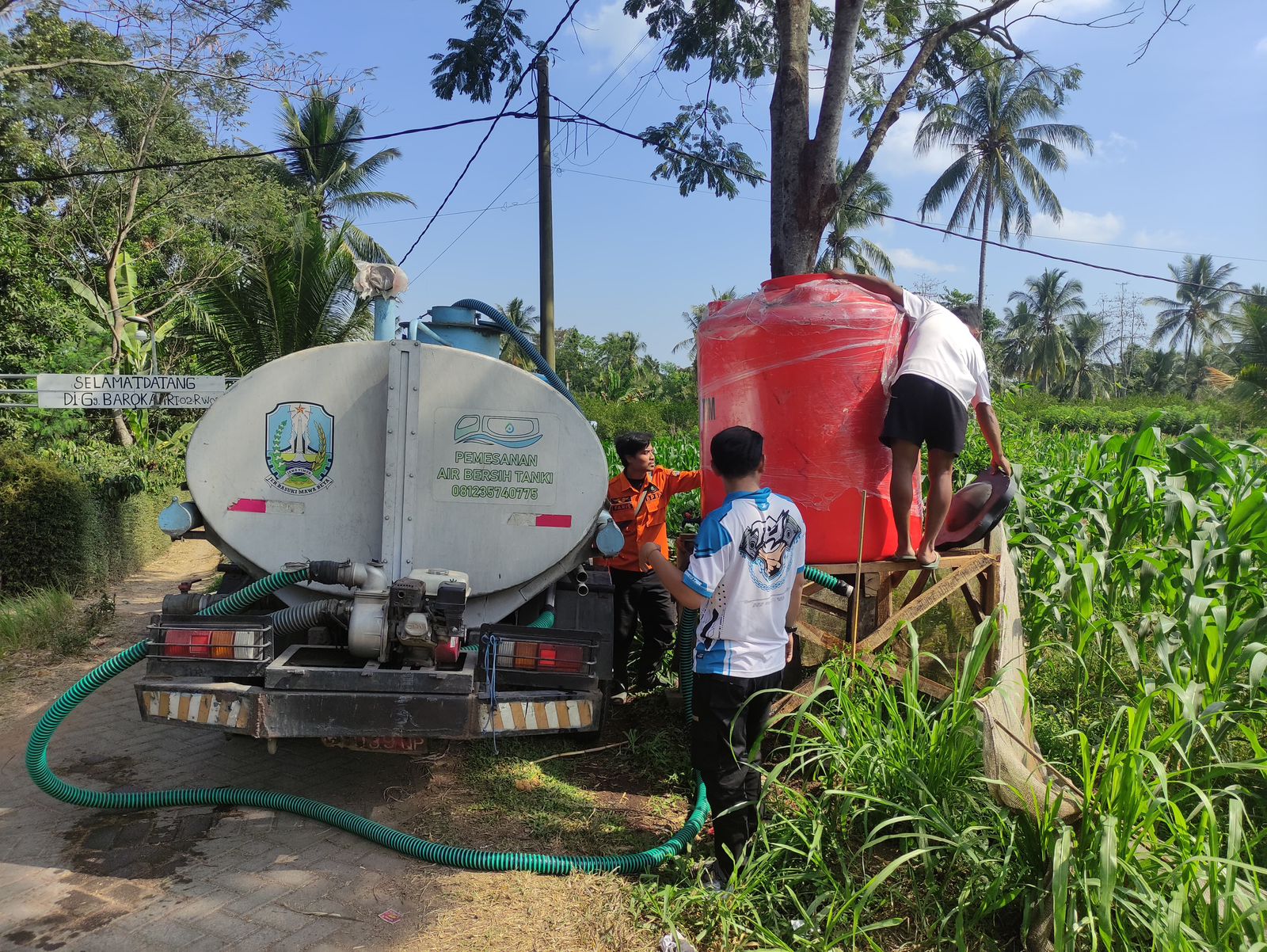 75-kk-kesulitan-air-bersih-bpbd-jember-kembali-distribusikan-5000-liter-air-ke-banjarsari-20260829