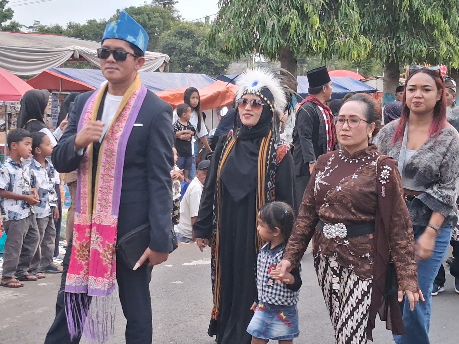 sembilan-rw-meriahkan-karnaval-budaya-dusun-krajan-sukorambi-tampilkan-ragam-budaya-nusantara-20260831