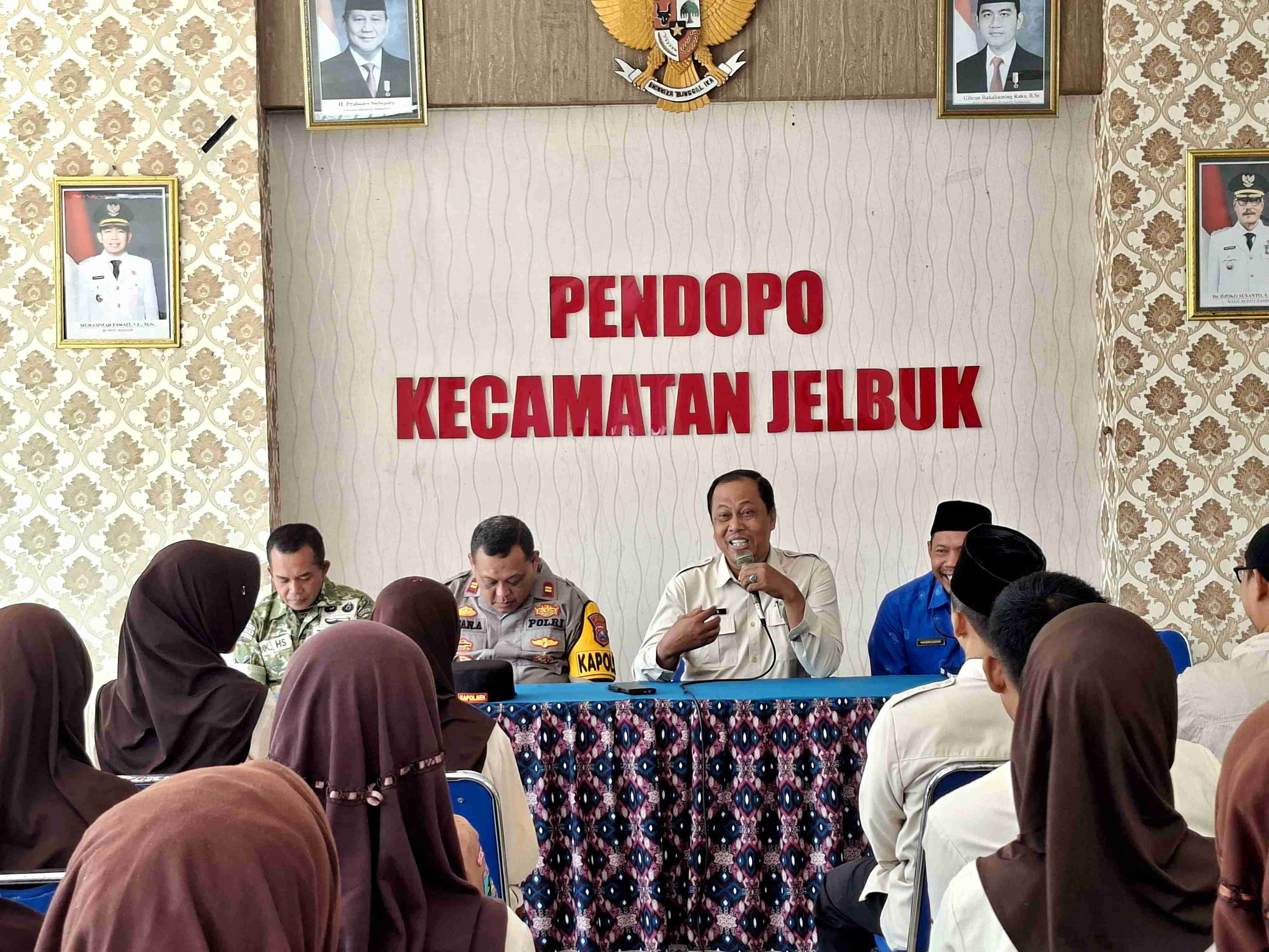camat-baru-jelbuk-ajib-bangun-sinergi-lintas-sektor-pelayanan-masyarakat-jadi-prioritas-20260904