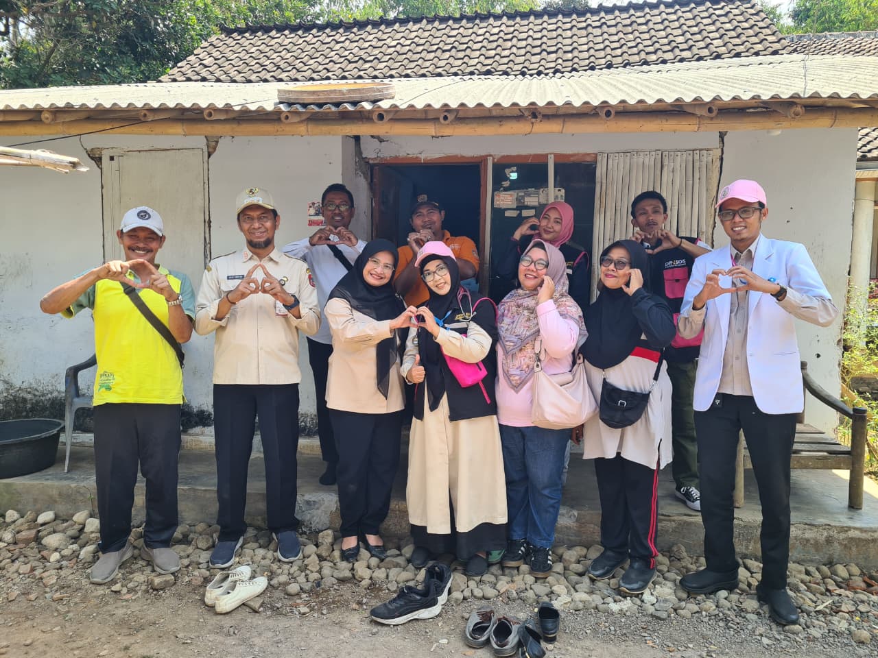 pendampingan-layanan-home-care-camat-bangsalsari-pelayanan-seperti-ini-penting-20260905