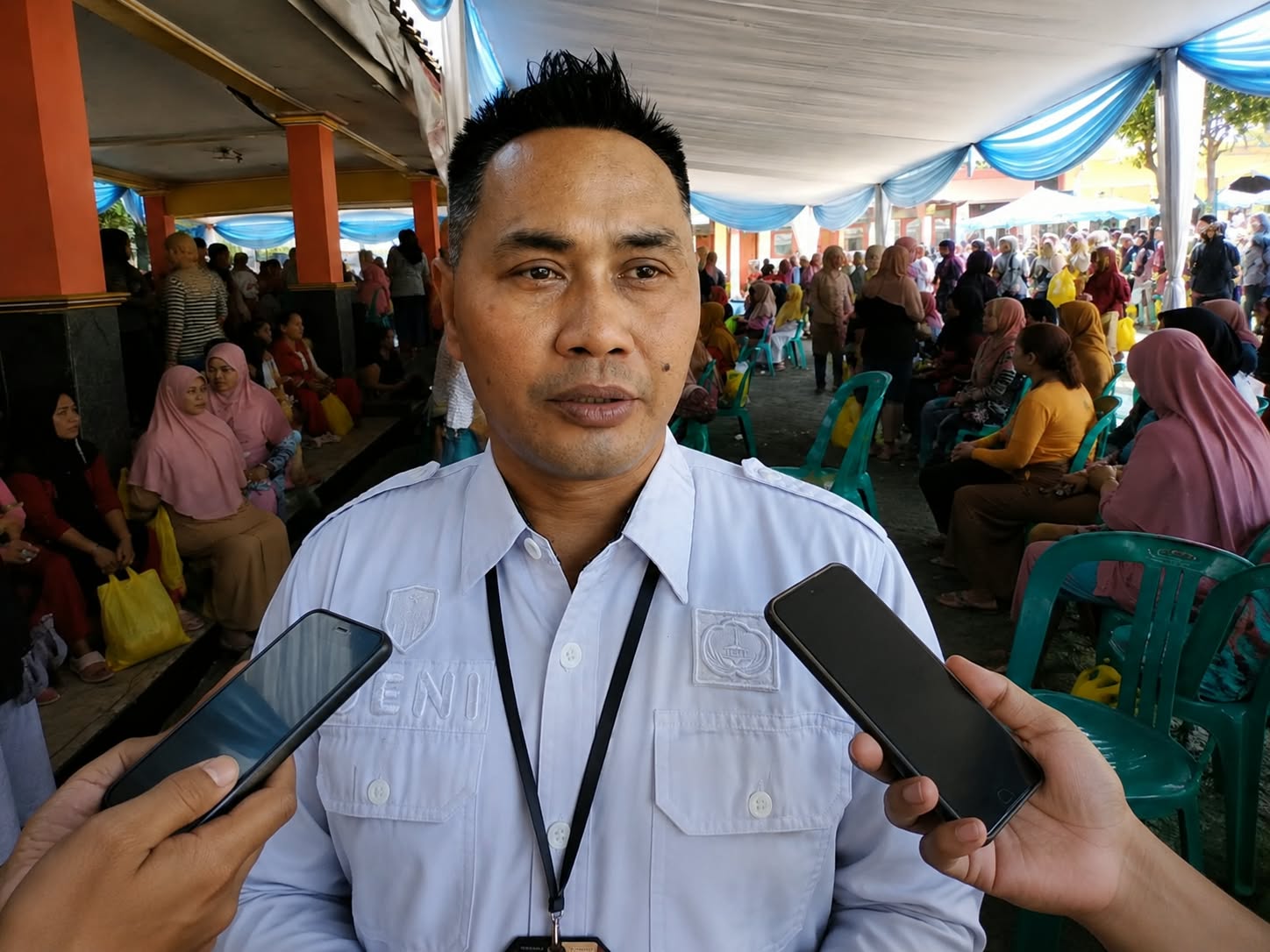 antrean-bbm-di-jalan-mastrip-camat-sumbersari-tenangkan-warga-20260907