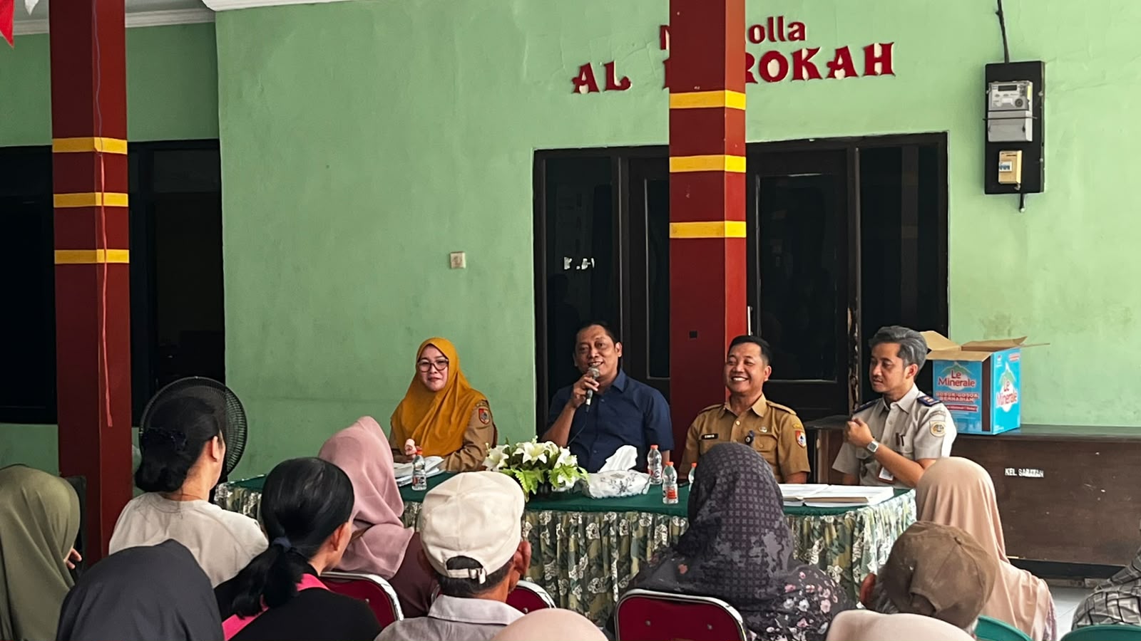 ketua-dprd-terima-sertifikat-ptsl-kelurahan-baratan-jadi-pelopor-pertama-di-kabupaten-jember-20260909