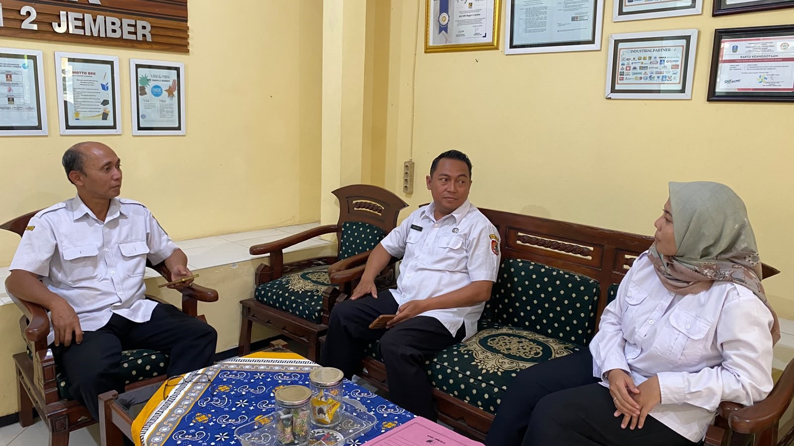 disnaker-jember-gelar-koordinasi-job-matching-dan-bimbingan-jabatan-di-dua-smk-siapkan-lulusan-terjun-ke-dunia-kerja-20260909