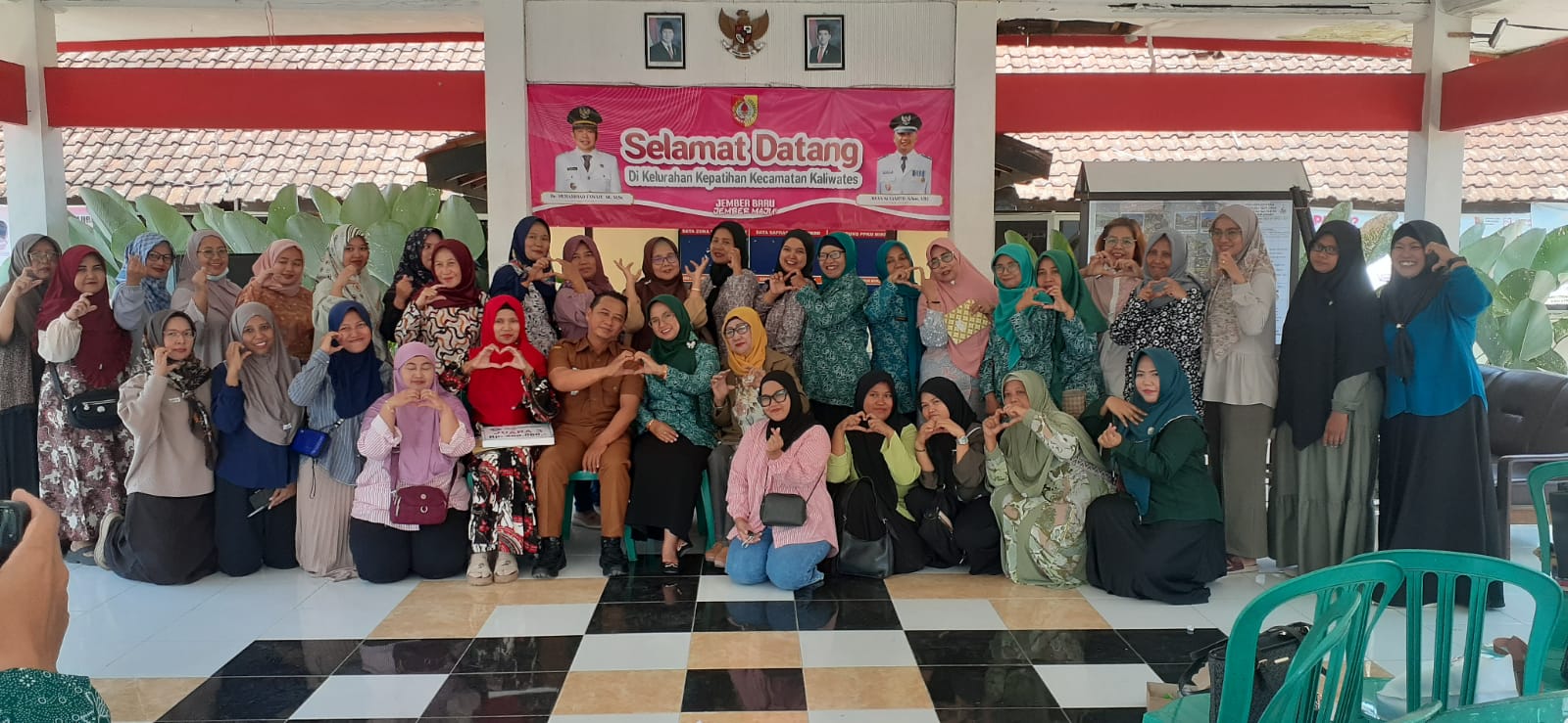 pertemuan-rutin-tp-pkk-kelurahan-kepatihan-sekaligus-pengumuman-dan-pemberian-hadiah-lomba-administrasi-dawis-dasa-wisma-20260915