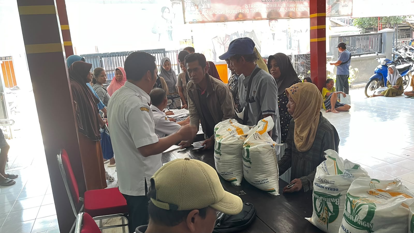 penutupan-penyaluran-bantuan-pangan-di-baratan-berjalan-tertib-verifikasi-dokumen-diperketat-20260916