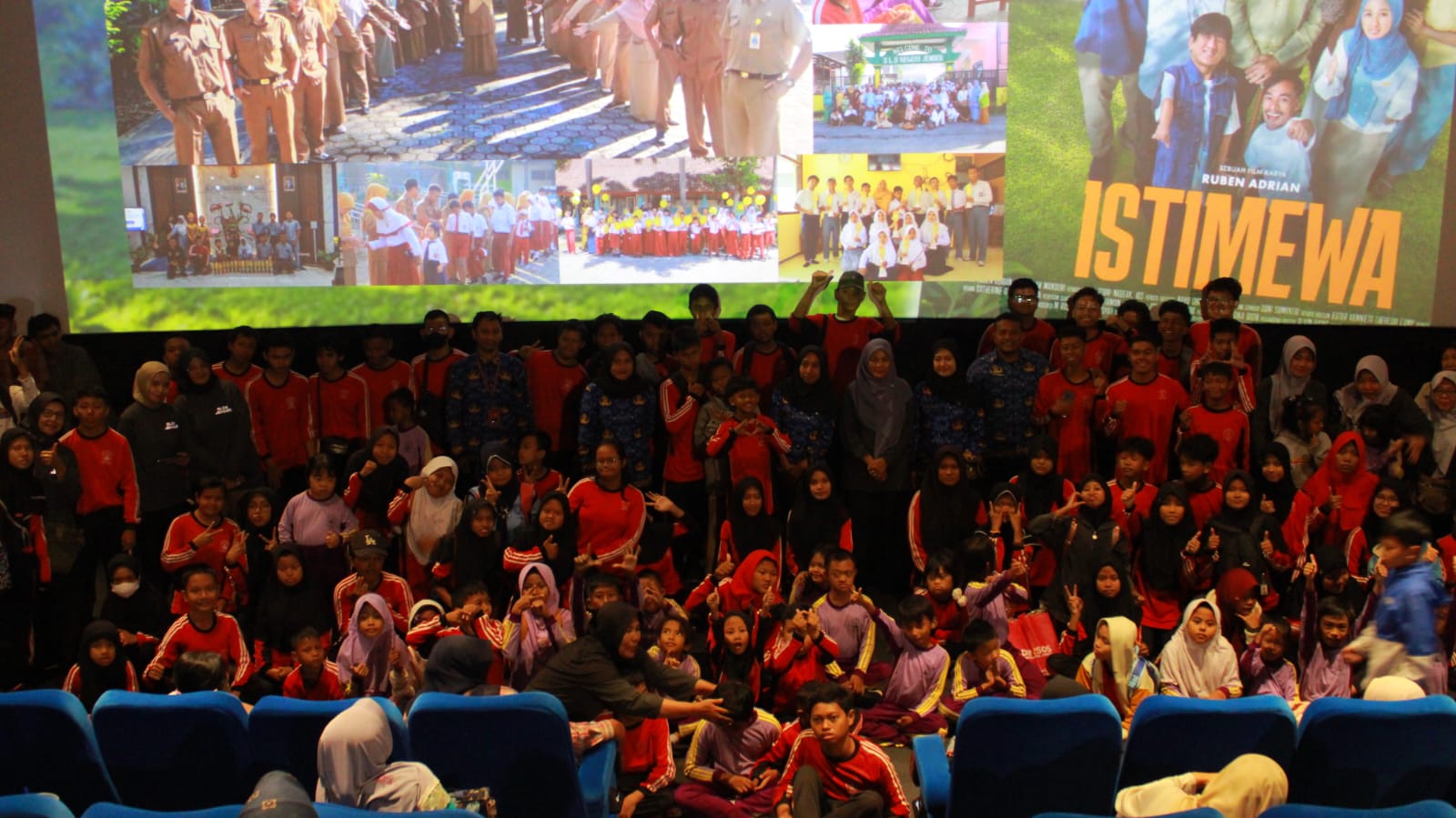 nobar-film-istimewa-dinsos-pppa-jember-beri-bantuan-untuk-ratusan-anak-slb-20260918
