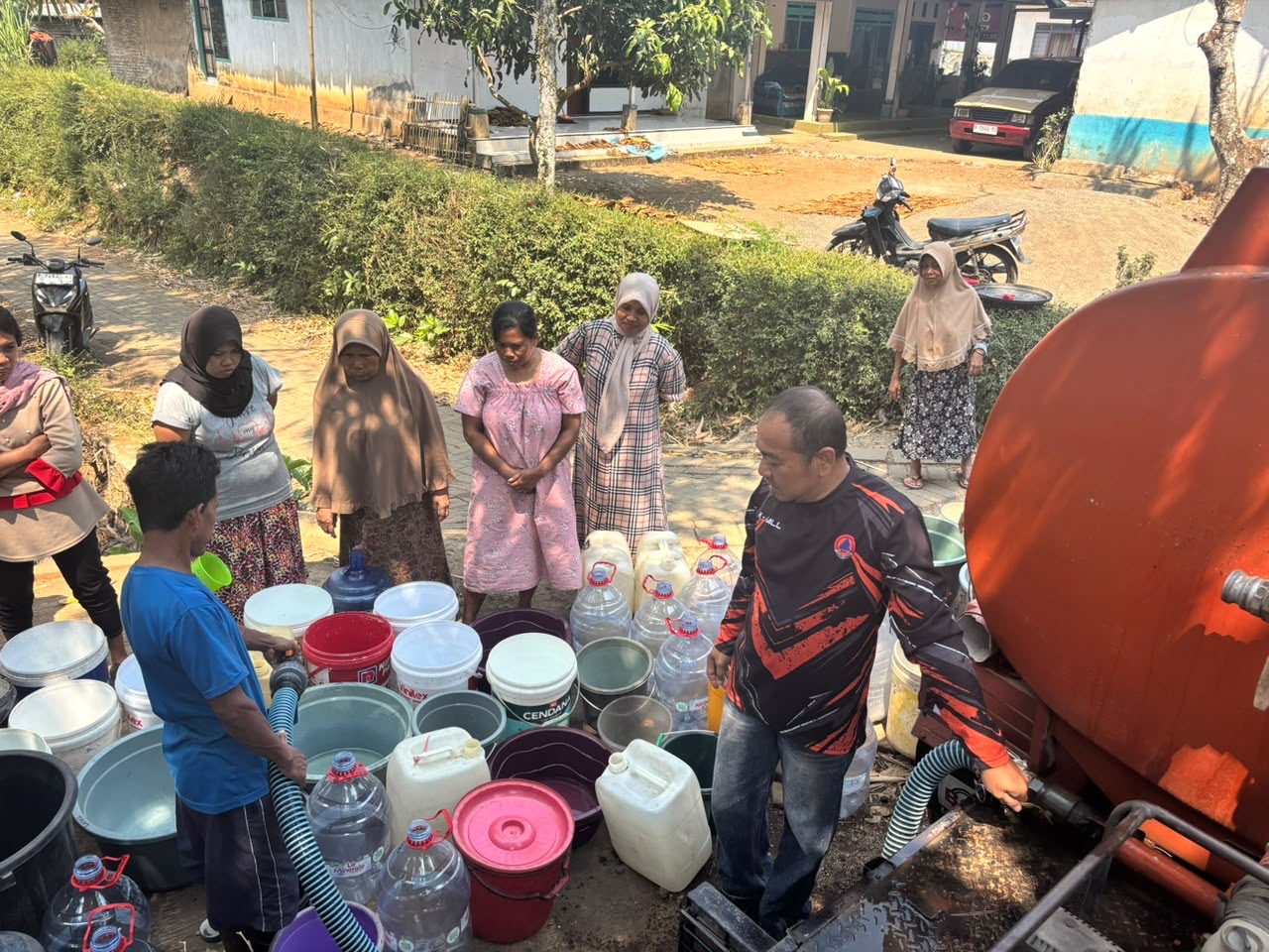 102500-liter-air-sudah-disalurkan-90-kk-di-antirogo-jember-masih-hadapi-kekeringan-20260919