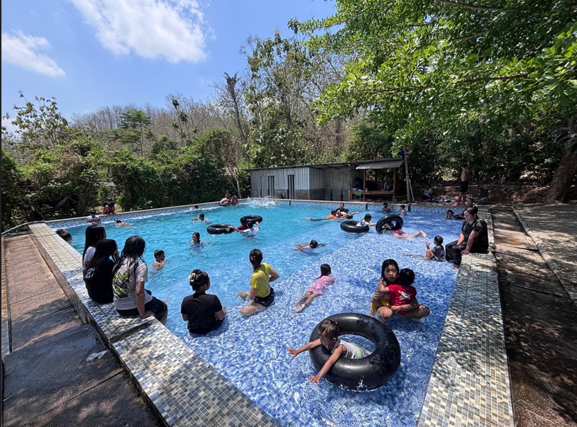 kompak-dan-ceria-serunya-refreshing-ala-sdn-jember-kidul-3-di-pemandian-si-dempok-gumuk-watu-20260921