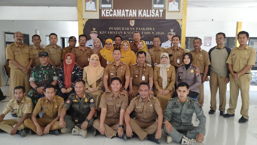 kenal-pamit-camat-kalisat-nuryadi-sampaikan-terima-kasih-dan-jono-perkenalkan-arah-kepemimpinan-baru-20260921