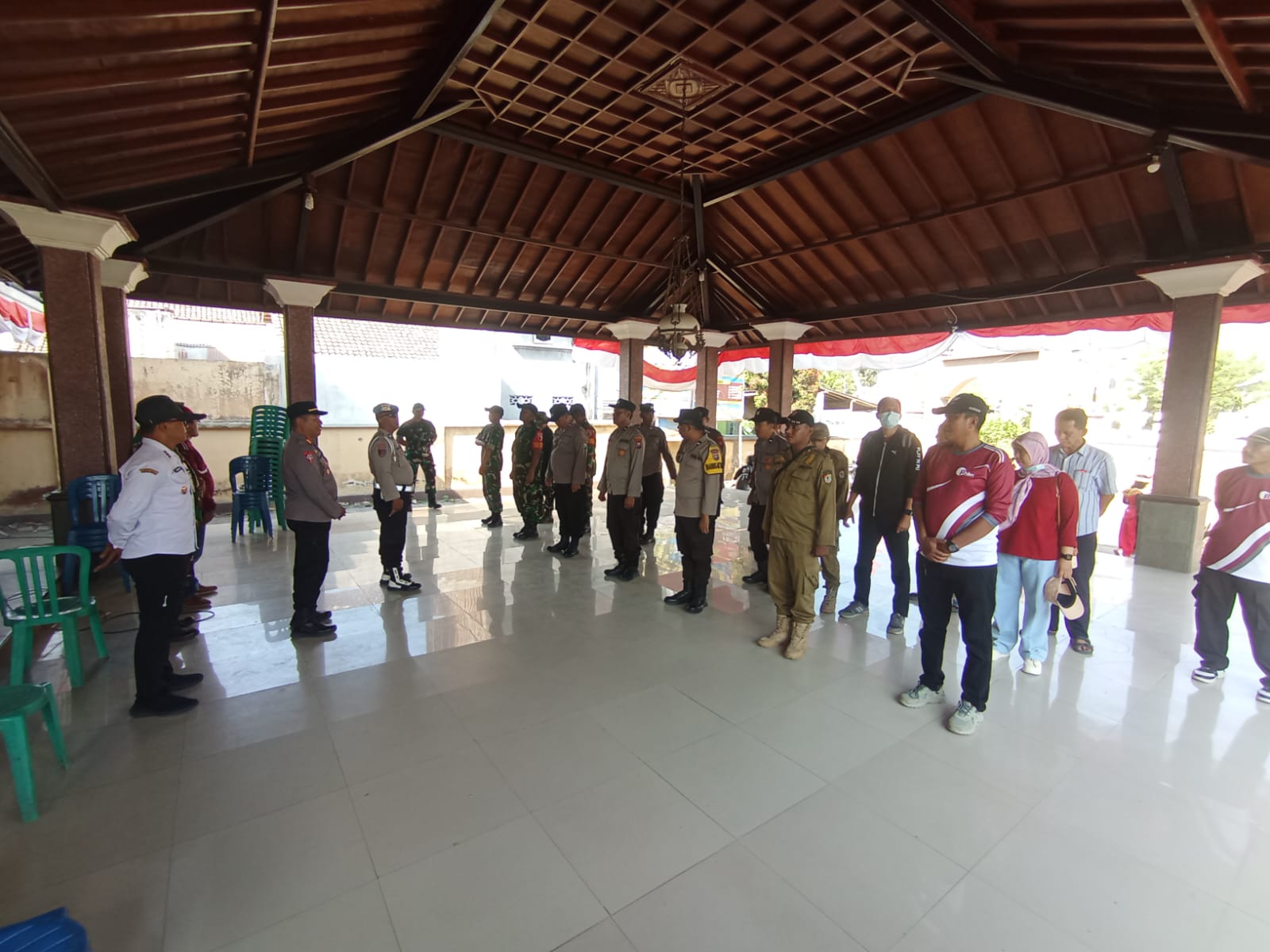 camat-umbulsari-pimpin-apel-pengamanan-karnaval-desa-umbulrejo-20260924