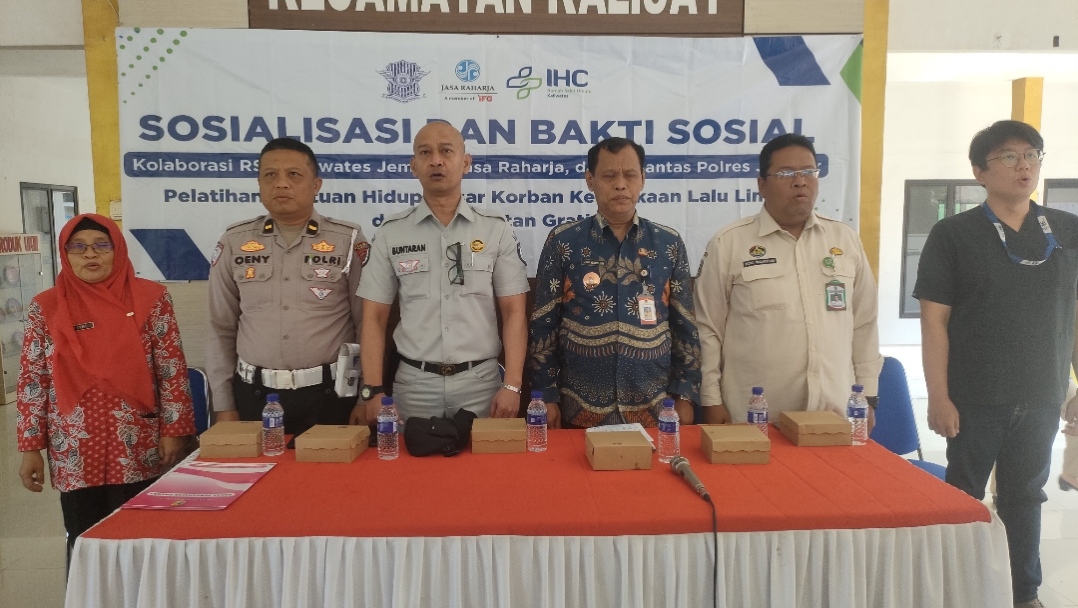 sosialisasi-pkb-dan-bbnkb-digelar-bersama-pelayanan-pajak-on-the-spot-di-kalisat-20260924