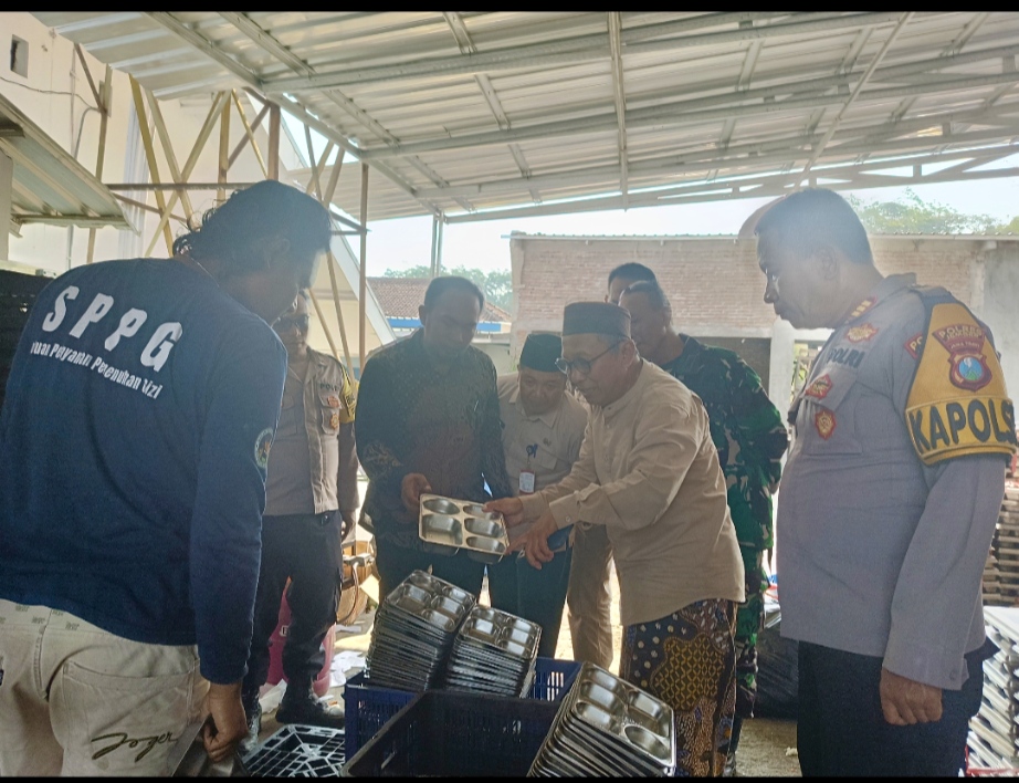 tindak-lanjut-aduan-warga-camat-patrang-bersama-muspika-cek-keamanan-ompreng-di-sppg-bintoro-20260926
