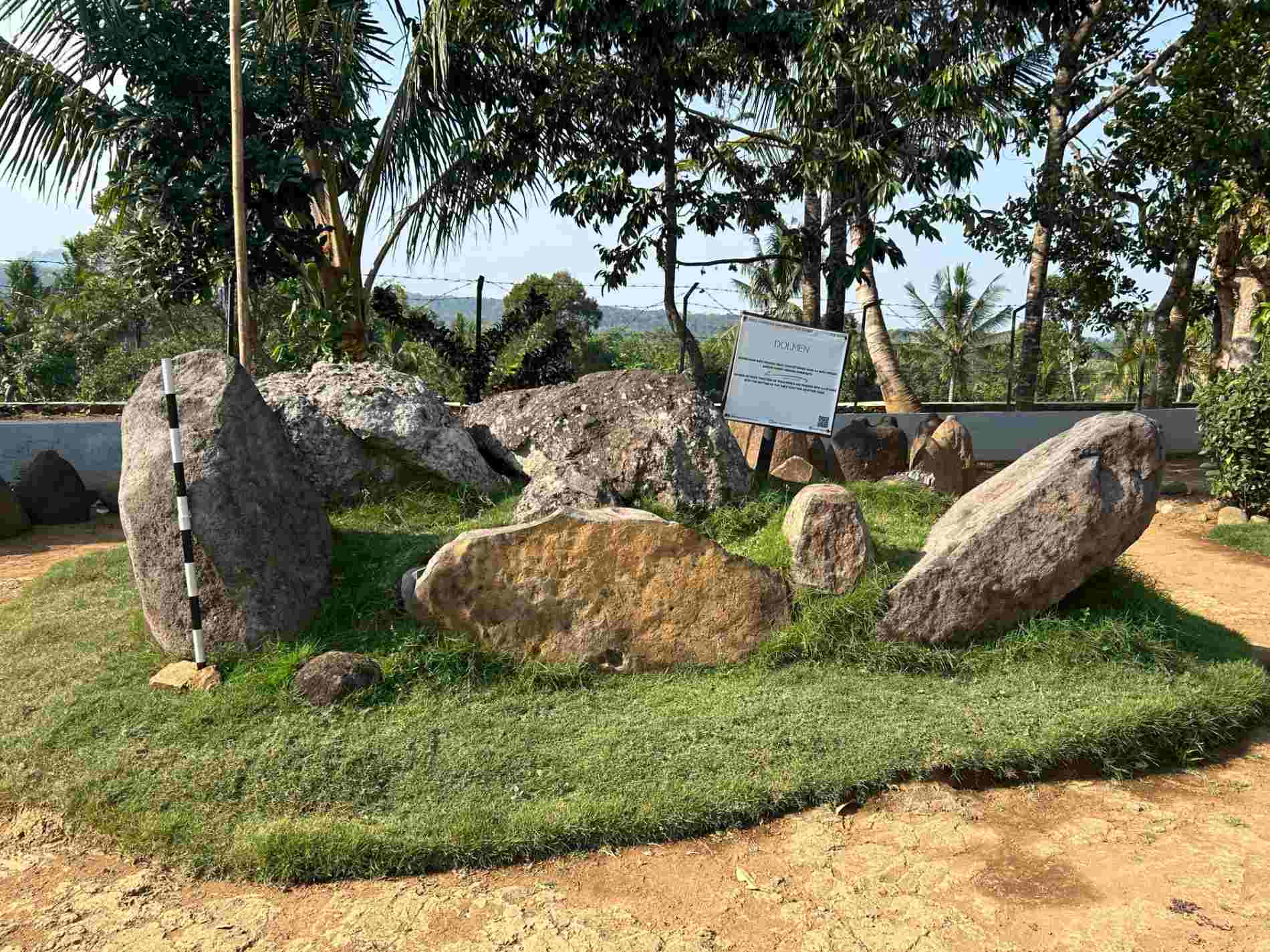 kubur-dolmen-duplang-kamal-resmi-jadi-cagar-budaya-jejak-peradaban-kuno-jember-makin-terlindungi-20260927