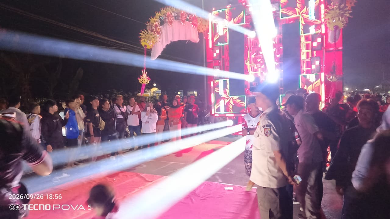 karnaval-hut-ri-ke-81-desa-rowotamtu-spektakuler-22-grup-ramaikan-jalanan-rute-melintasi-dua-desa-20260928