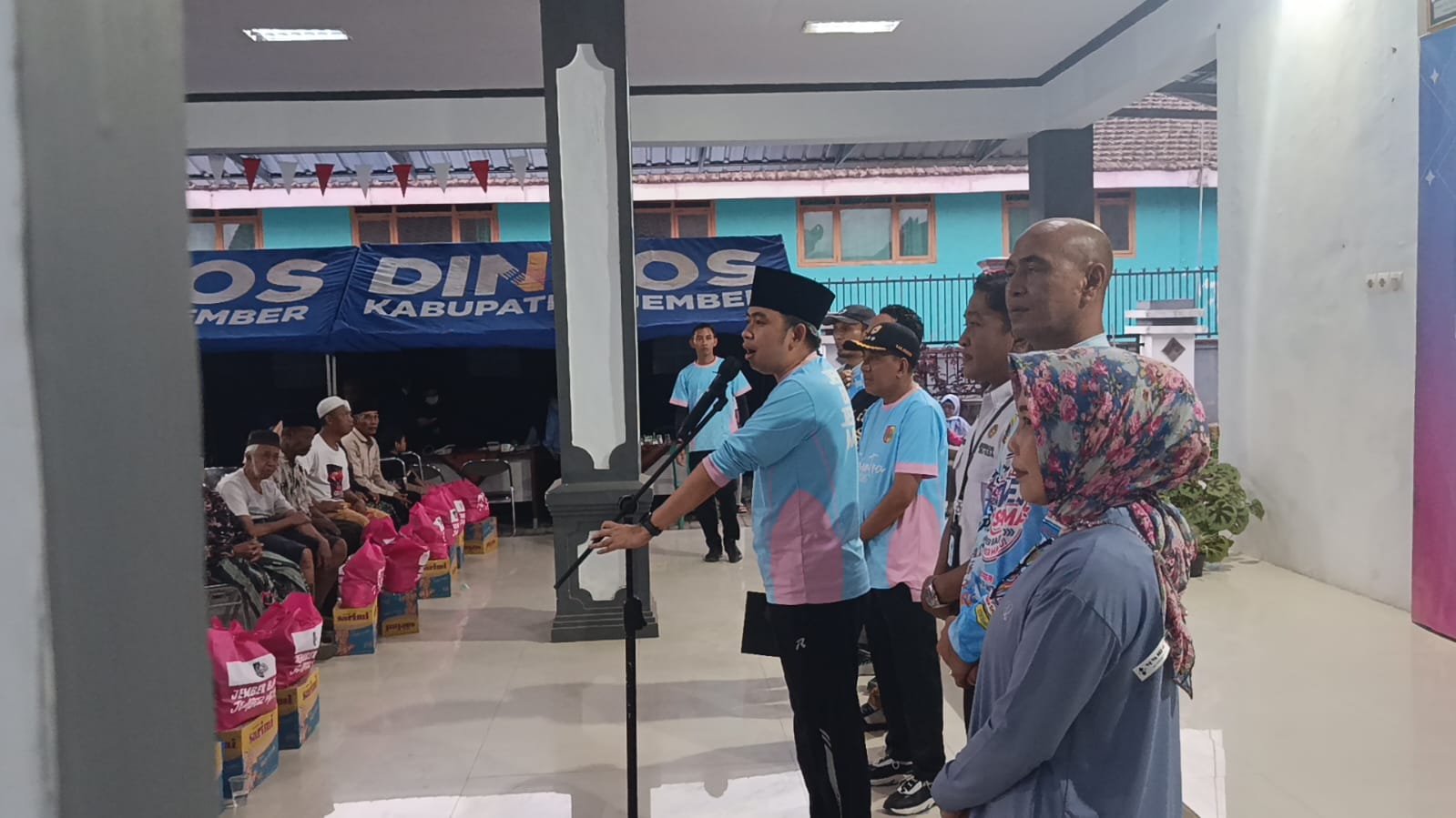 sapa-warga-sumberjambe-bupati-fawait-sosialisasikan-layanan-uhc-prioritas-20260928