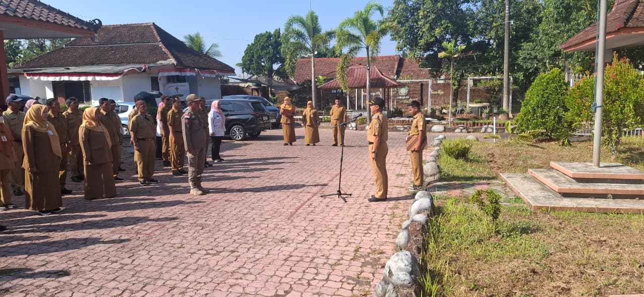 apel-bersama-lurah-dan-staf-camat-patrang-tekankan-kekompakan-untuk-wujudkan-patrang-hebat-20261005