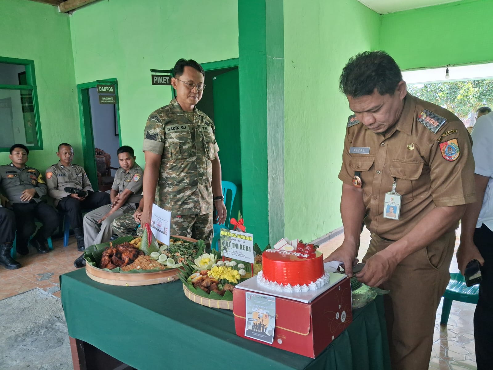 hut-ke-81-tni-camat-sukorambi-sampaikan-selamat-dan-apresiasi-atas-pengabdian-tni-20261005