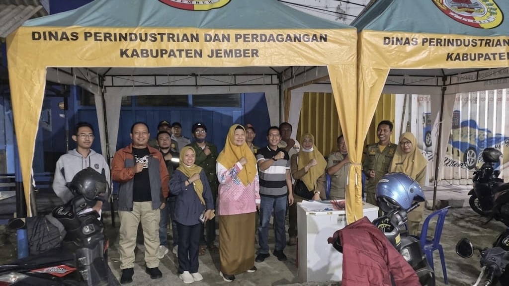 satgas-pasar-tanjung-mulai-bertugas-kepala-diskopumdag-pantau-penataan-kawasan-20261006